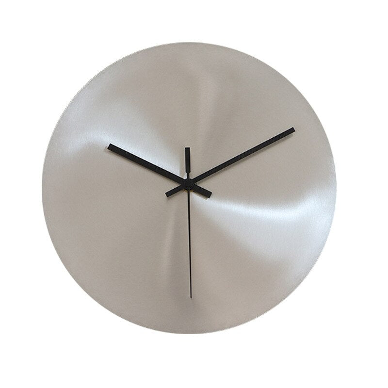 Horloge murale minimaliste en acier inoxydable - Élégante et fonctionnelle !