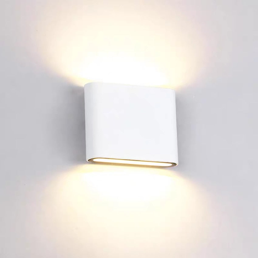 Rainlamp – Waterproof Wall Lamp with Weather-Resistant Design