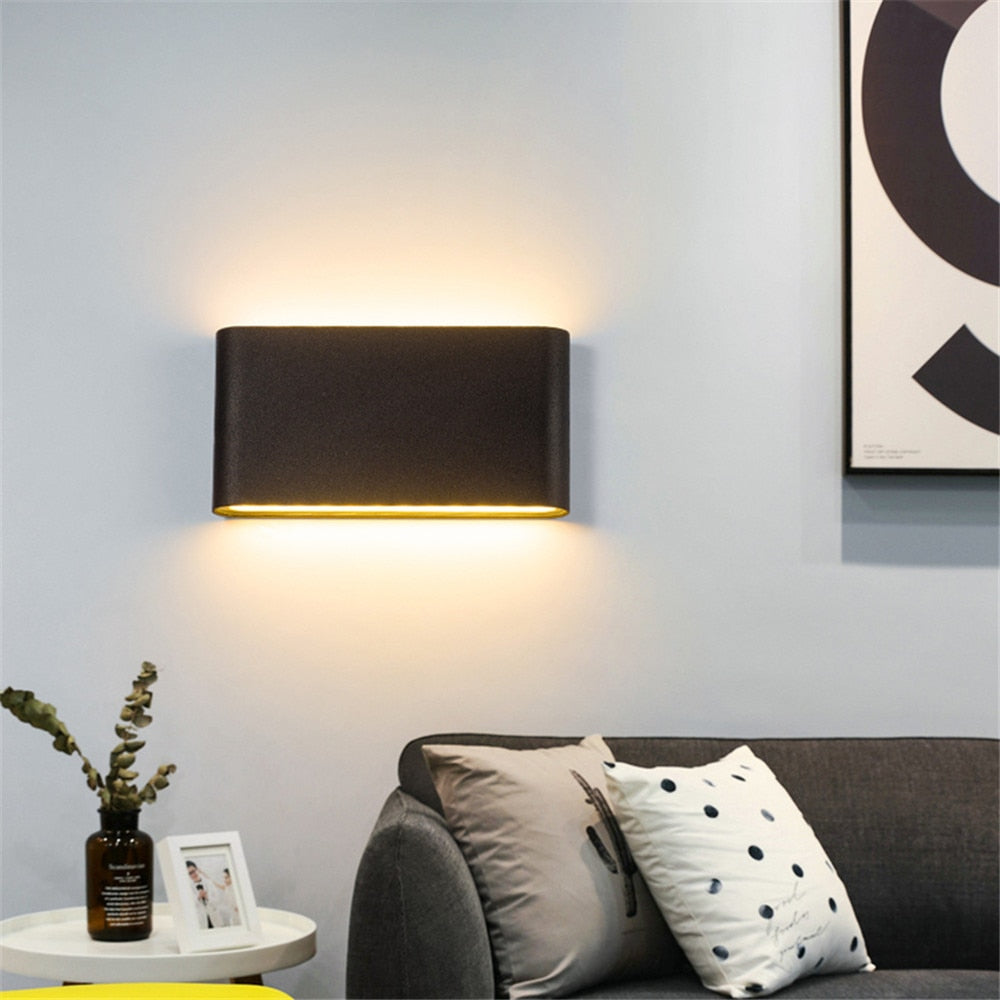 Rainlamp™ – Lampe murale étanche avec design résistant aux intempéries