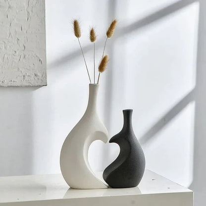 Vase en céramique en forme de cœur