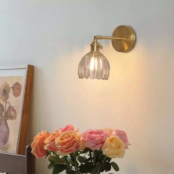 FlowShine – Retro Flower-Shaped Wall Lamp